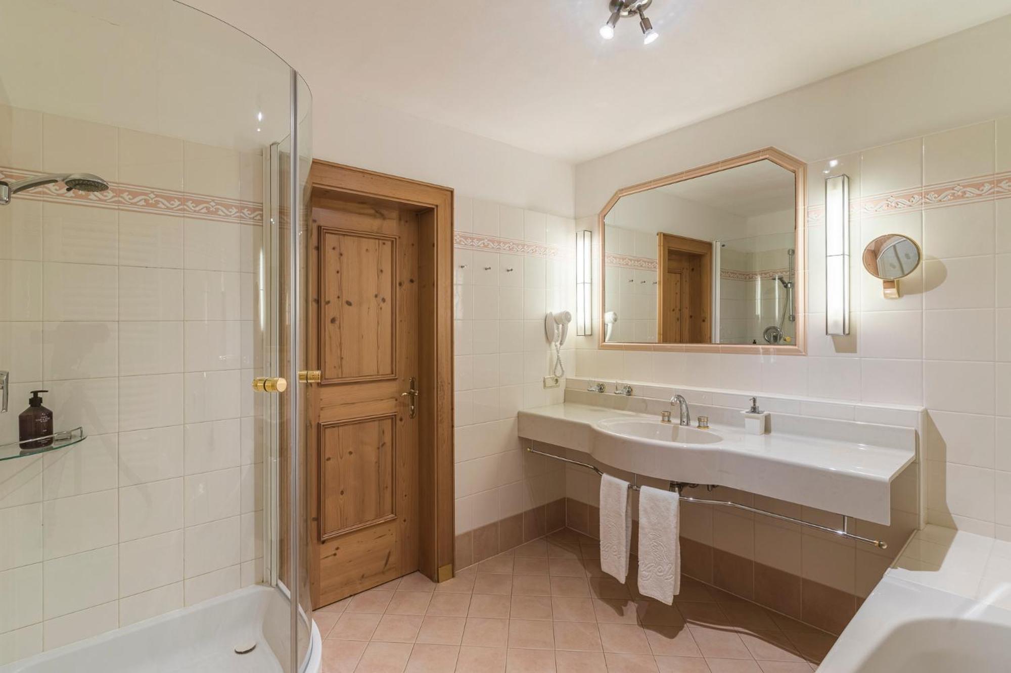 Deluxe Junior Suite
